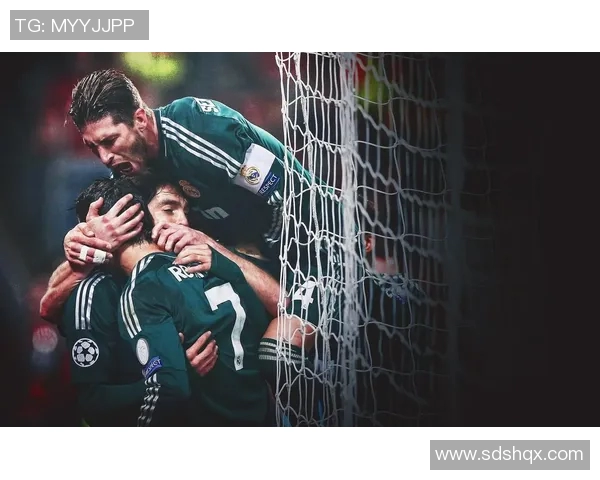 足球明星漫画肖像全景展示让你领略足球巨星的魅力与风采