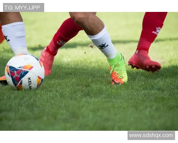 足球明星阿兰德的职业生涯与成就揭秘以及他对足球界的影响分析